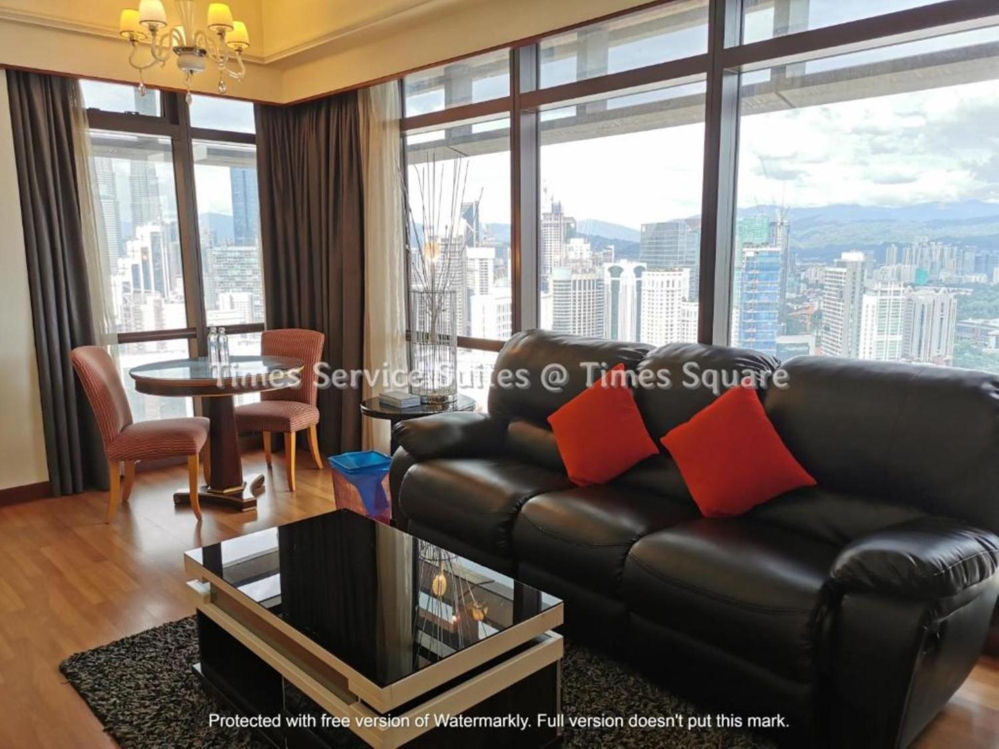 Family Kl At Times Square Apartment