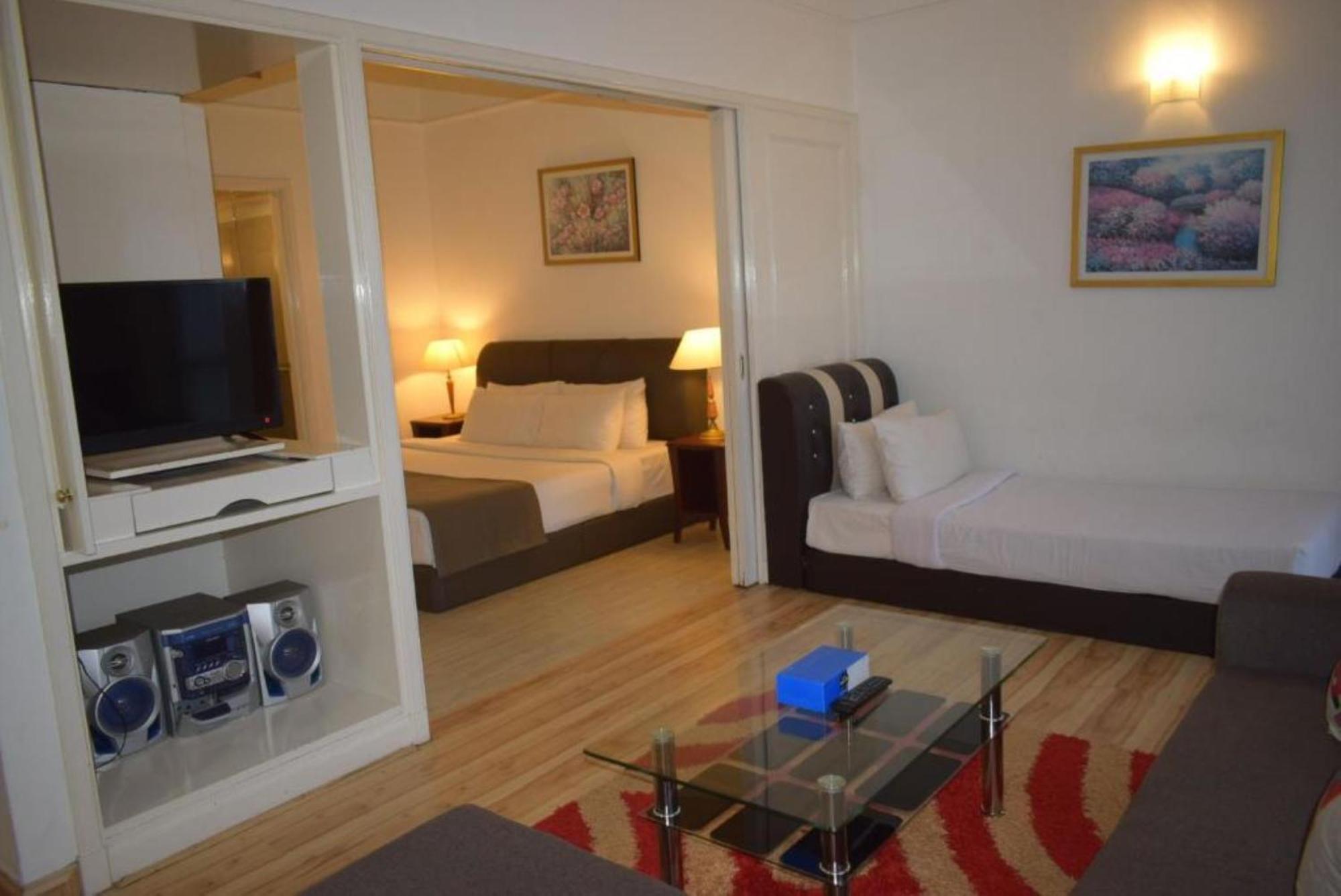 Apartment Family Kl At Times Square